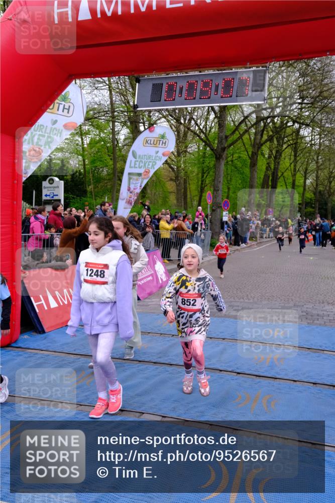 19.04.2026 - Hammer Lauf Tim E. http://msf.ph/oto/9526567 19.04.2026 09:29:35 Ziel 547, 706, 824, 841, 852, 866, 1120, 1235, 1248, 1399, 1441, 1487, 1496, 1650, 1771 meine-sportfotos.de