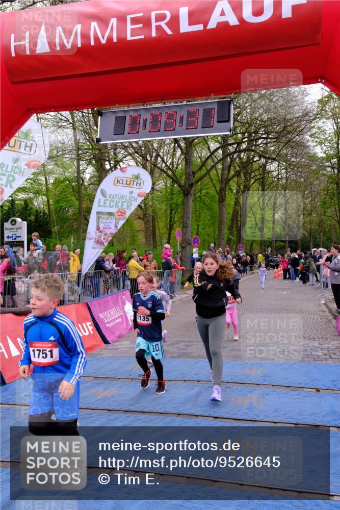 19.04.2026 - Hammer Lauf Tim E. http://msf.ph/oto/9526645 19.04.2026 09:29:59 Ziel 686, 1135, 1181, 1378, 1383, 1401, 1416, 1446, 1751 meine-sportfotos.de
