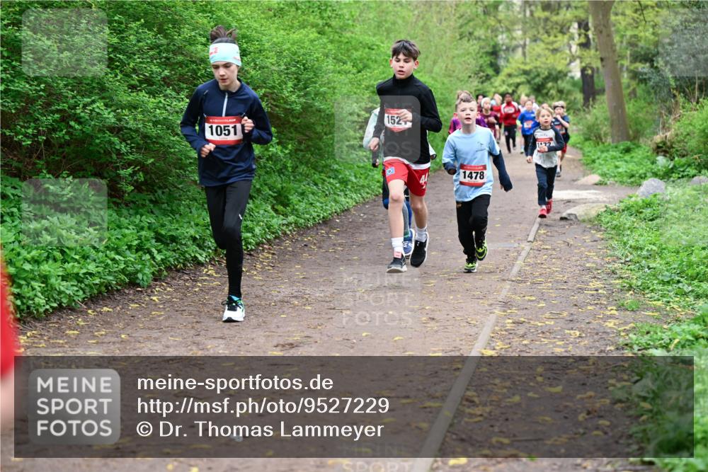 19.04.2026 - Hammer Lauf Dr. Thomas Lammeyer http://msf.ph/oto/9527229 19.04.2026 09:25:20 Laufen 1051, 152, 1478, 1172 meine-sportfotos.de