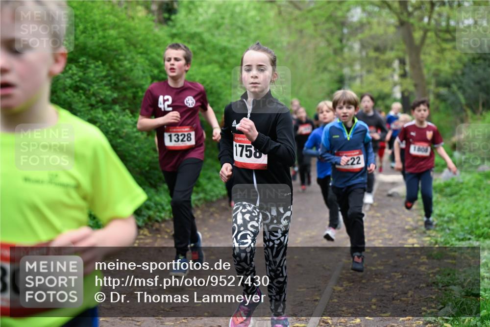 19.04.2026 - Hammer Lauf Dr. Thomas Lammeyer http://msf.ph/oto/9527430 19.04.2026 09:25:44 Laufen 806, 1328, 1758 meine-sportfotos.de