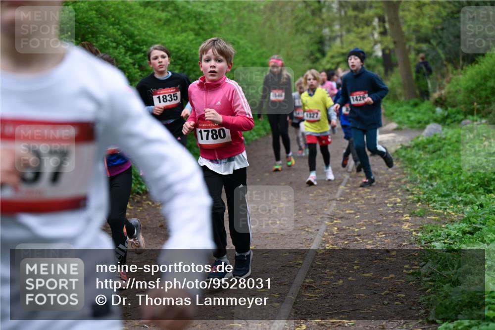 19.04.2026 - Hammer Lauf Dr. Thomas Lammeyer http://msf.ph/oto/9528031 19.04.2026 09:26:58 Laufen 1835, 1780, 1646, 1426 meine-sportfotos.de
