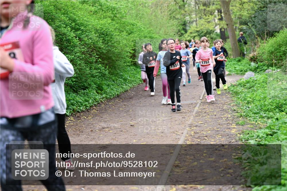 19.04.2026 - Hammer Lauf Dr. Thomas Lammeyer http://msf.ph/oto/9528102 19.04.2026 09:27:06 Laufen 1813, 1551, 553, 700, 1753 meine-sportfotos.de
