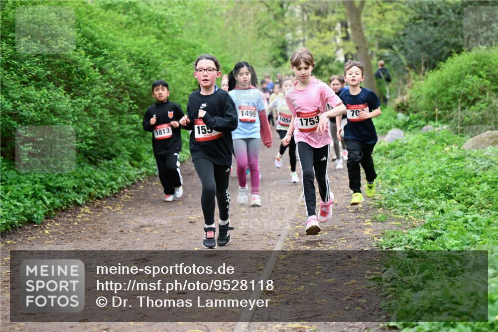 19.04.2026 - Hammer Lauf Dr. Thomas Lammeyer http://msf.ph/oto/9528118 19.04.2026 09:27:07 Laufen 1813, 155, 1499, 1054, 1753 meine-sportfotos.de