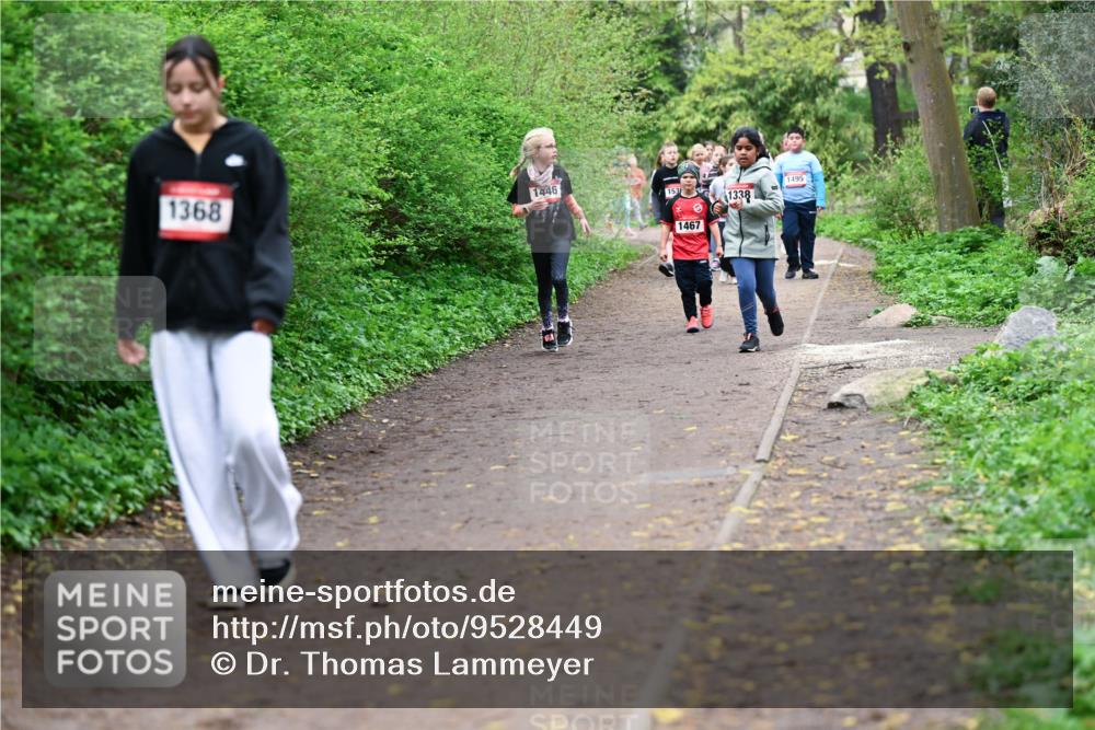 19.04.2026 - Hammer Lauf Dr. Thomas Lammeyer http://msf.ph/oto/9528449 19.04.2026 09:27:43 Laufen 1368, 1446, 153, 1467, 1338, 1495 meine-sportfotos.de