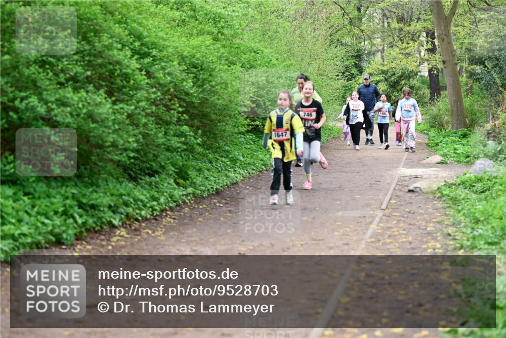19.04.2026 - Hammer Lauf Dr. Thomas Lammeyer http://msf.ph/oto/9528703 19.04.2026 09:28:36 Laufen 746, 1647, 1381, 1510, 1484 meine-sportfotos.de