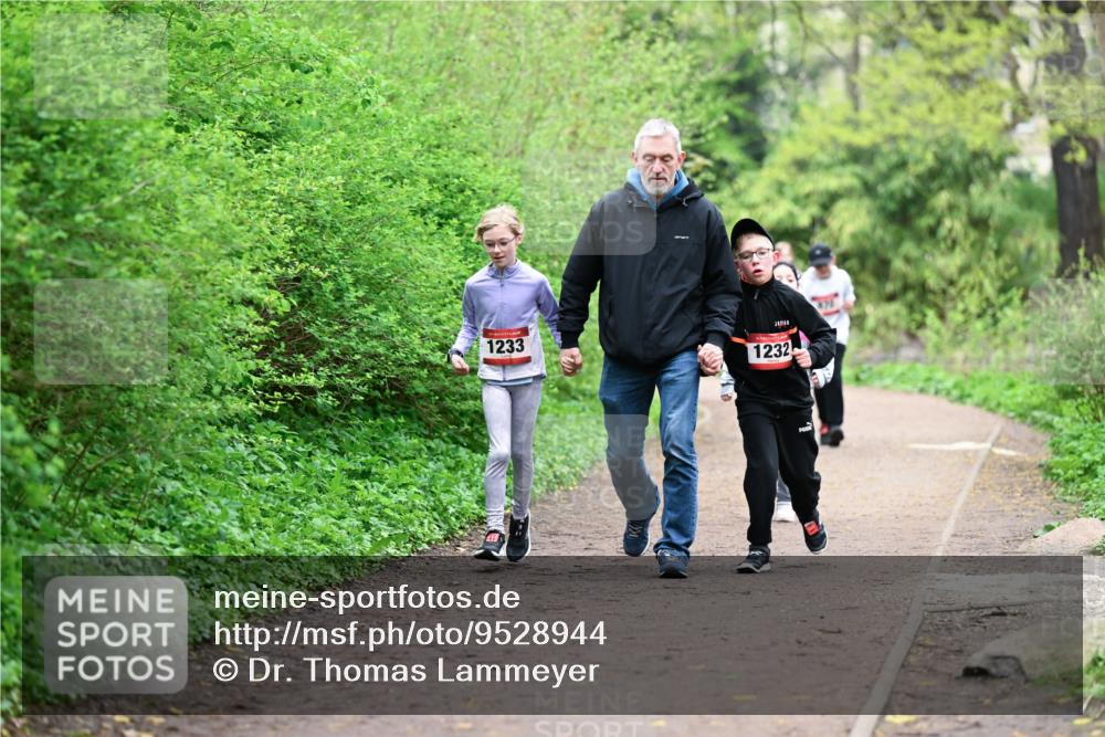 19.04.2026 - Hammer Lauf Dr. Thomas Lammeyer http://msf.ph/oto/9528944 19.04.2026 09:29:36 Laufen 1233, 1232 meine-sportfotos.de