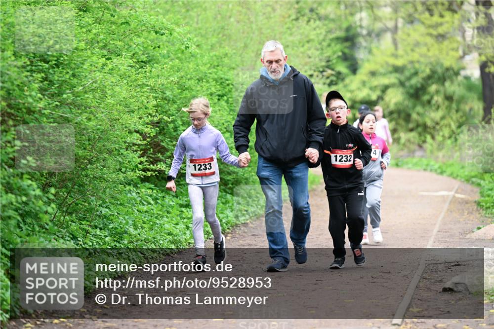 19.04.2026 - Hammer Lauf Dr. Thomas Lammeyer http://msf.ph/oto/9528953 19.04.2026 09:29:38 Laufen 1232, 1233 meine-sportfotos.de