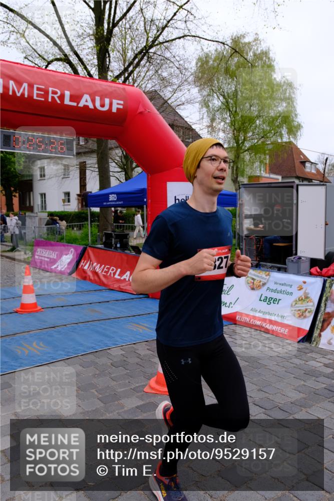 19.04.2026 - Hammer Lauf Tim E. http://msf.ph/oto/9529157 19.04.2026 10:10:35 Ziel 102, 192, 581, 806, 1071, 1827 meine-sportfotos.de