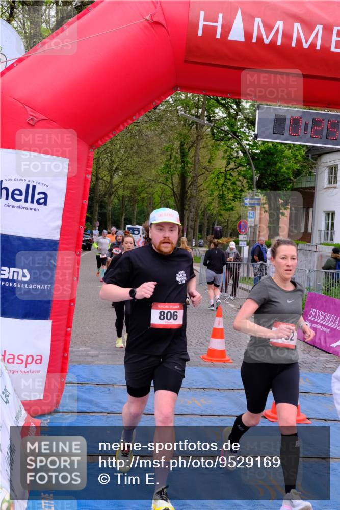 19.04.2026 - Hammer Lauf Tim E. http://msf.ph/oto/9529169 19.04.2026 10:10:40 Ziel 102, 166, 192, 305, 319, 405, 491, 581, 806, 1071 meine-sportfotos.de