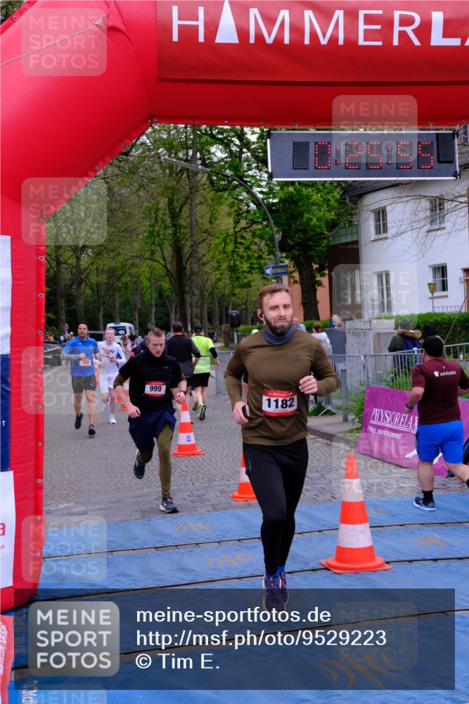19.04.2026 - Hammer Lauf Tim E. http://msf.ph/oto/9529223 19.04.2026 10:11:04 Ziel 258, 359, 934, 999, 1063, 1182, 1759, 1772 meine-sportfotos.de