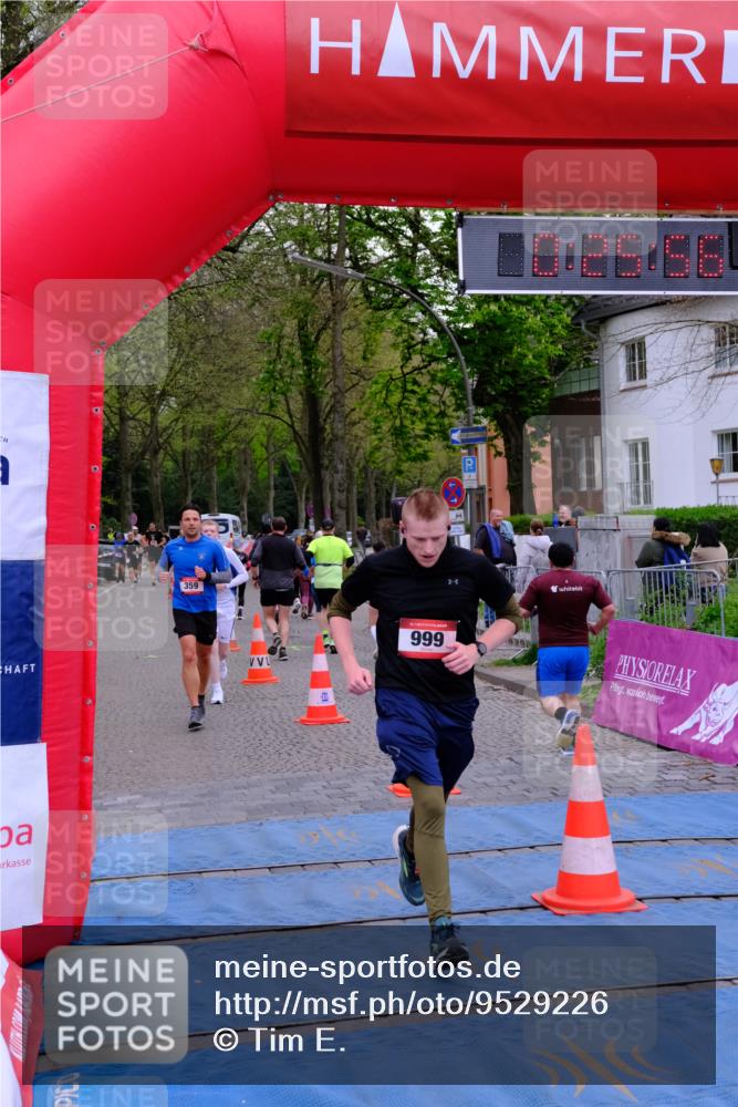19.04.2026 - Hammer Lauf Tim E. http://msf.ph/oto/9529226 19.04.2026 10:11:05 Ziel 359, 934, 999, 1182, 1759, 1772 meine-sportfotos.de