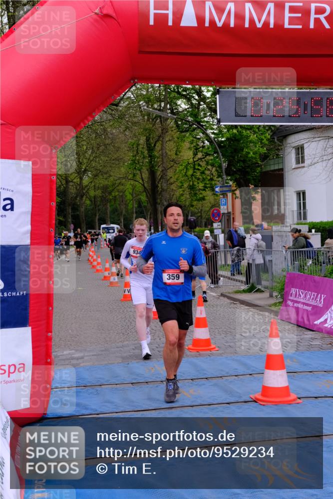 19.04.2026 - Hammer Lauf Tim E. http://msf.ph/oto/9529234 19.04.2026 10:11:07 Ziel 359, 756, 934, 999, 1182, 1759 meine-sportfotos.de