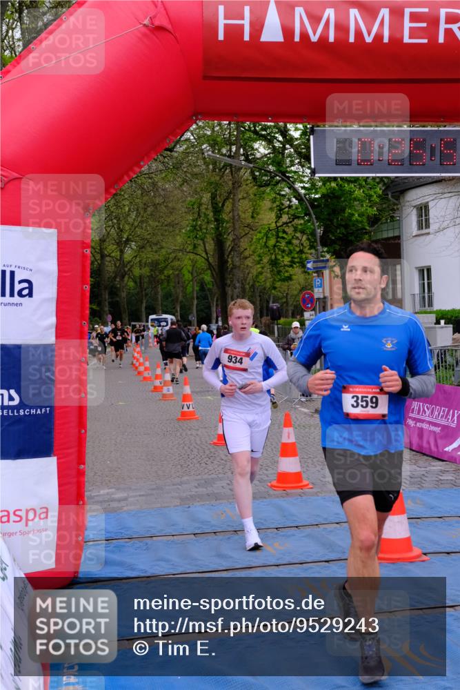19.04.2026 - Hammer Lauf Tim E. http://msf.ph/oto/9529243 19.04.2026 10:11:08 Ziel 359, 492, 493, 756, 934, 999 meine-sportfotos.de