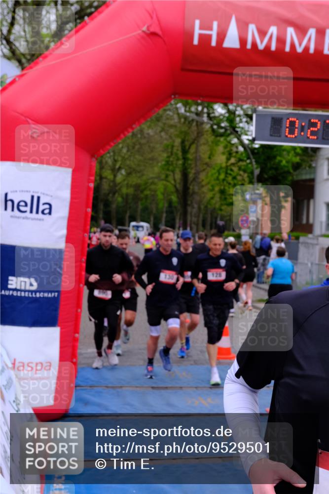 19.04.2026 - Hammer Lauf Tim E. http://msf.ph/oto/9529501 19.04.2026 10:12:29 Ziel 128, 130, 228, 271, 272, 302, 348, 477, 891, 966, 1792, 1823, 1859 meine-sportfotos.de