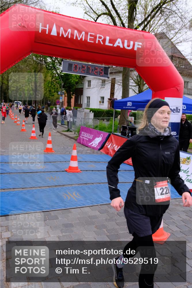 19.04.2026 - Hammer Lauf Tim E. http://msf.ph/oto/9529519 19.04.2026 10:12:33 Ziel 128, 130, 228, 302, 891, 966, 1124, 1859 meine-sportfotos.de