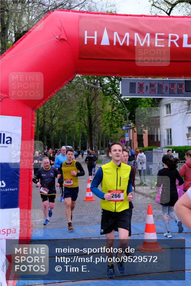 19.04.2026 - Hammer Lauf Tim E. http://msf.ph/oto/9529572 19.04.2026 10:12:51 Ziel 266, 526, 561, 1144, 1247, 1602, 1735, 1854, 1900, 1901 meine-sportfotos.de
