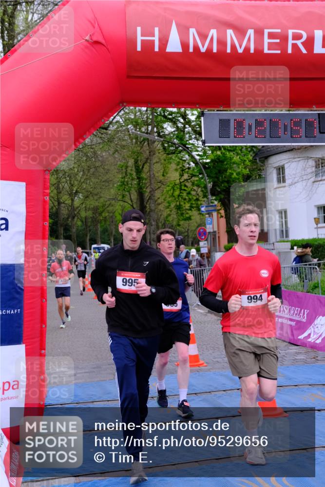 19.04.2026 - Hammer Lauf Tim E. http://msf.ph/oto/9529656 19.04.2026 10:13:05 Ziel 329, 585, 896, 994, 1736 meine-sportfotos.de