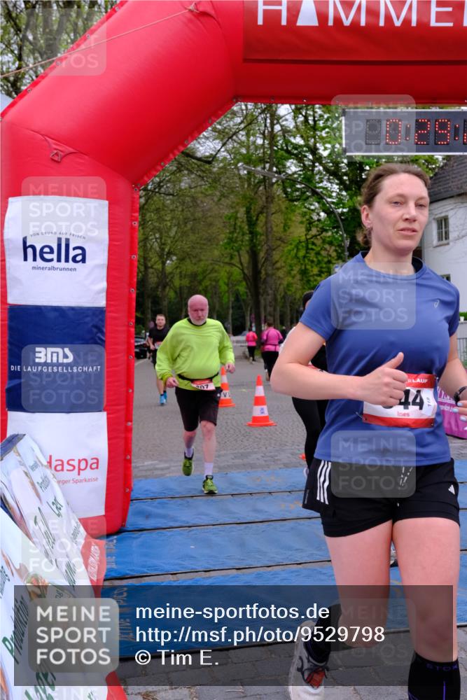 19.04.2026 - Hammer Lauf Tim E. http://msf.ph/oto/9529798 19.04.2026 10:14:31 Ziel 260, 366, 544, 579, 783, 1075, 1091, 1638, 1760 meine-sportfotos.de