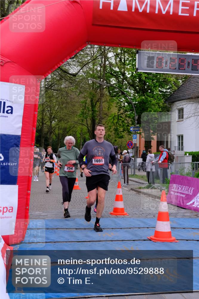 19.04.2026 - Hammer Lauf Tim E. http://msf.ph/oto/9529888 19.04.2026 10:14:55 Ziel 254, 352, 613, 628, 777, 778, 1201, 1290, 1608, 1691, 1721 meine-sportfotos.de