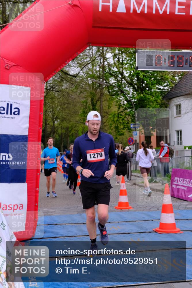 19.04.2026 - Hammer Lauf Tim E. http://msf.ph/oto/9529951 19.04.2026 10:15:03 Ziel 114, 422, 424, 600, 628, 777, 778, 808, 941, 955, 1157, 1279, 1290, 1329 meine-sportfotos.de