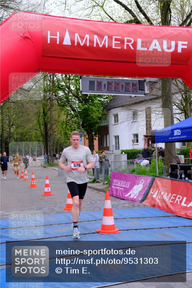 19.04.2026 - Hammer Lauf Tim E. http://msf.ph/oto/9531303 19.04.2026 10:24:50 Ziel 576, 717, 989 meine-sportfotos.de