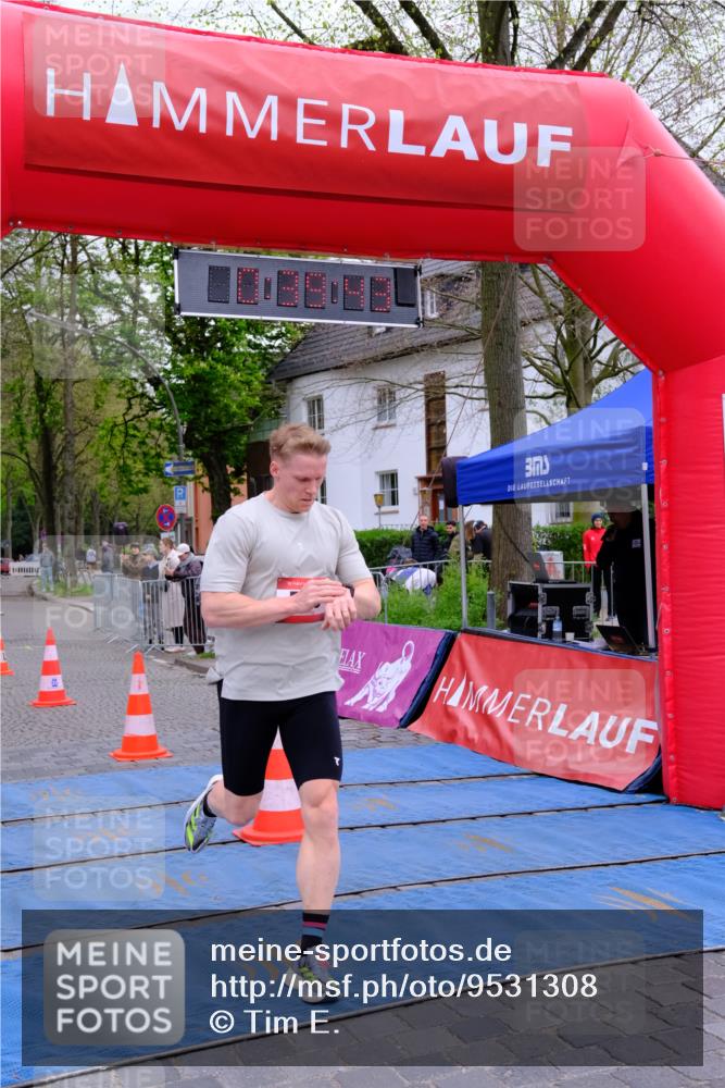 19.04.2026 - Hammer Lauf Tim E. http://msf.ph/oto/9531308 19.04.2026 10:24:51 Ziel 576, 717, 989 meine-sportfotos.de