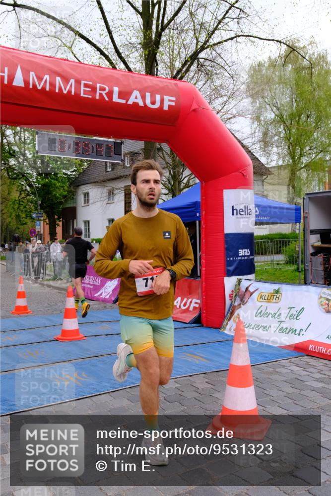 19.04.2026 - Hammer Lauf Tim E. http://msf.ph/oto/9531323 19.04.2026 10:24:55 Ziel 219, 220, 576, 717, 989 meine-sportfotos.de