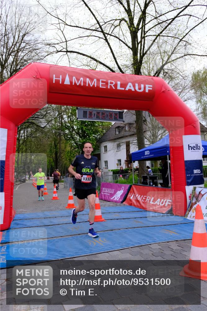 19.04.2026 - Hammer Lauf Tim E. http://msf.ph/oto/9531500 19.04.2026 10:27:12 Ziel 101, 377, 400, 1332, 1800, 1898 meine-sportfotos.de