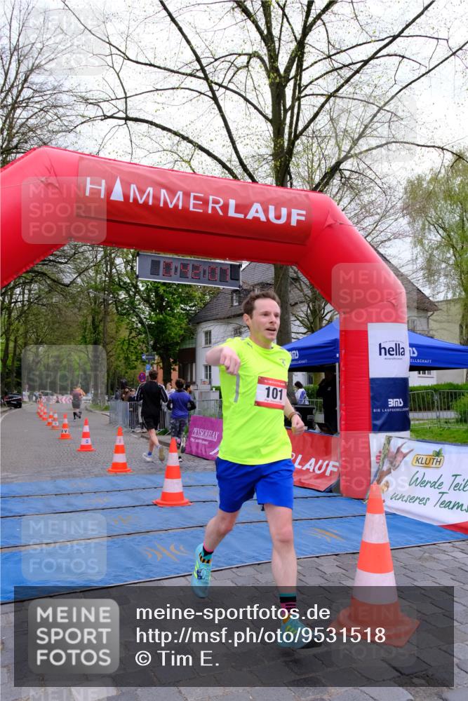 19.04.2026 - Hammer Lauf Tim E. http://msf.ph/oto/9531518 19.04.2026 10:27:15 Ziel 101, 400, 543, 1332, 1800 meine-sportfotos.de
