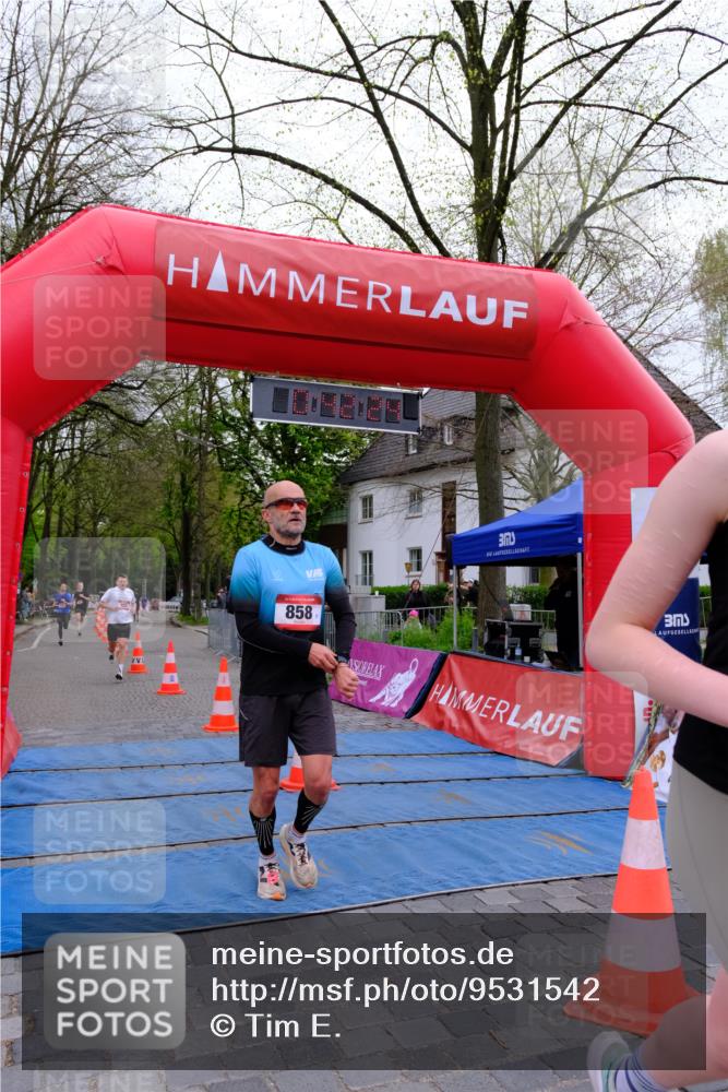 19.04.2026 - Hammer Lauf Tim E. http://msf.ph/oto/9531542 19.04.2026 10:27:32 Ziel 296, 687, 858, 922, 1641, 1724 meine-sportfotos.de