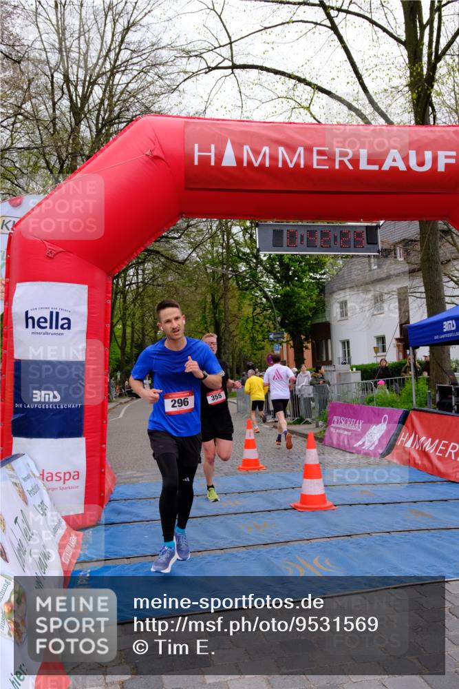 19.04.2026 - Hammer Lauf Tim E. http://msf.ph/oto/9531569 19.04.2026 10:27:37 Ziel 296, 355, 922, 999, 1641, 1724 meine-sportfotos.de
