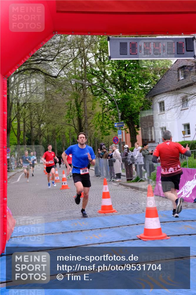 19.04.2026 - Hammer Lauf Tim E. http://msf.ph/oto/9531704 19.04.2026 10:29:25 Ziel 166, 256, 293, 428, 1002, 1028, 1762, 1776, 1866 meine-sportfotos.de