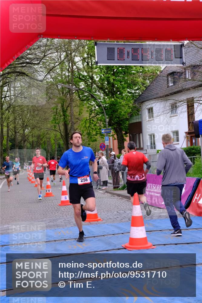 19.04.2026 - Hammer Lauf Tim E. http://msf.ph/oto/9531710 19.04.2026 10:29:25 Ziel 166, 256, 293, 428, 1002, 1028, 1762, 1776, 1866 meine-sportfotos.de