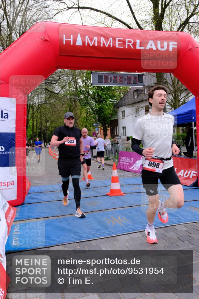 19.04.2026 - Hammer Lauf Tim E. http://msf.ph/oto/9531954 19.04.2026 10:31:12 Ziel 199, 348, 375, 452, 623, 876, 898, 1770, 1859 meine-sportfotos.de