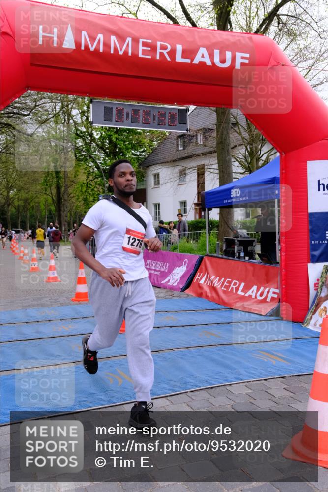 19.04.2026 - Hammer Lauf Tim E. http://msf.ph/oto/9532020 19.04.2026 10:31:58 Ziel 1276, 1900, 1901 meine-sportfotos.de