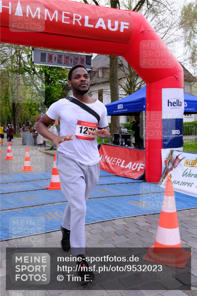19.04.2026 - Hammer Lauf Tim E. http://msf.ph/oto/9532023 19.04.2026 10:31:58 Ziel 1276, 1900, 1901 meine-sportfotos.de
