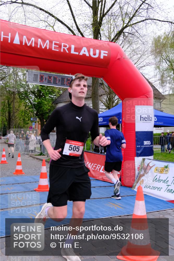 19.04.2026 - Hammer Lauf Tim E. http://msf.ph/oto/9532106 19.04.2026 10:32:20 Ziel 399, 505, 585, 966, 996, 1105 meine-sportfotos.de