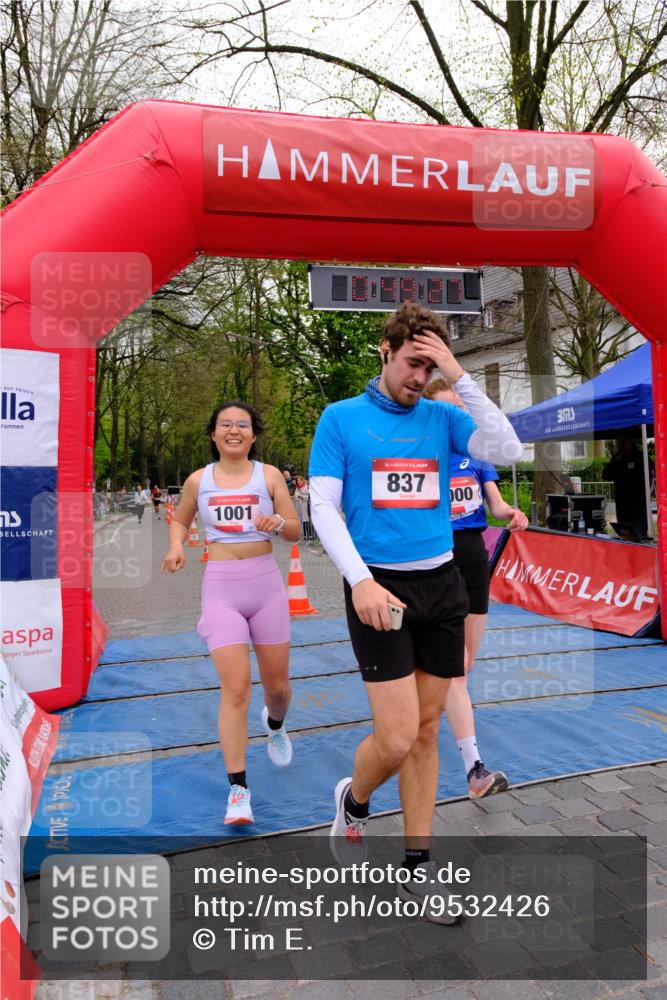 19.04.2026 - Hammer Lauf Tim E. http://msf.ph/oto/9532426 19.04.2026 10:34:35 Ziel 837, 1000, 1001 meine-sportfotos.de