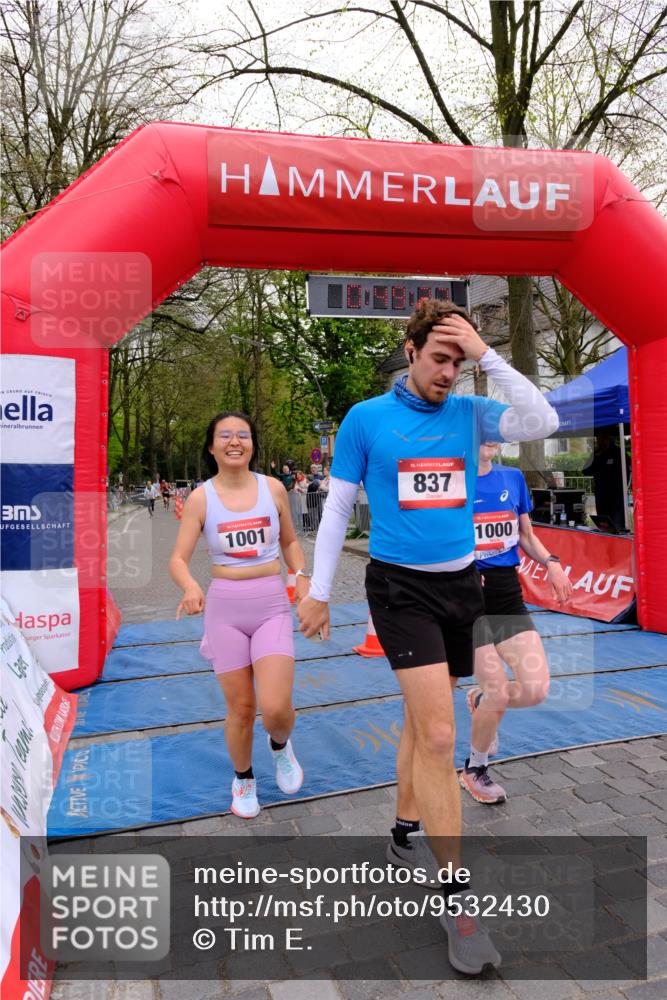19.04.2026 - Hammer Lauf Tim E. http://msf.ph/oto/9532430 19.04.2026 10:34:35 Ziel 837, 1000, 1001 meine-sportfotos.de
