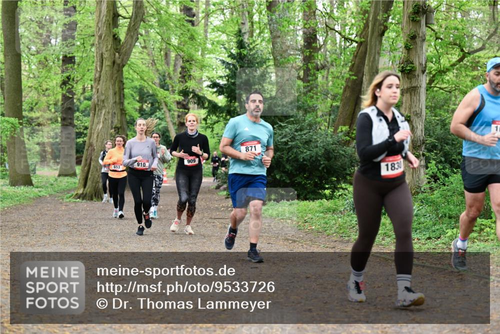19.04.2026 - Hammer Lauf Dr. Thomas Lammeyer http://msf.ph/oto/9533726 19.04.2026 10:15:01 Laufen 910, 653, 909, 871, 183 meine-sportfotos.de