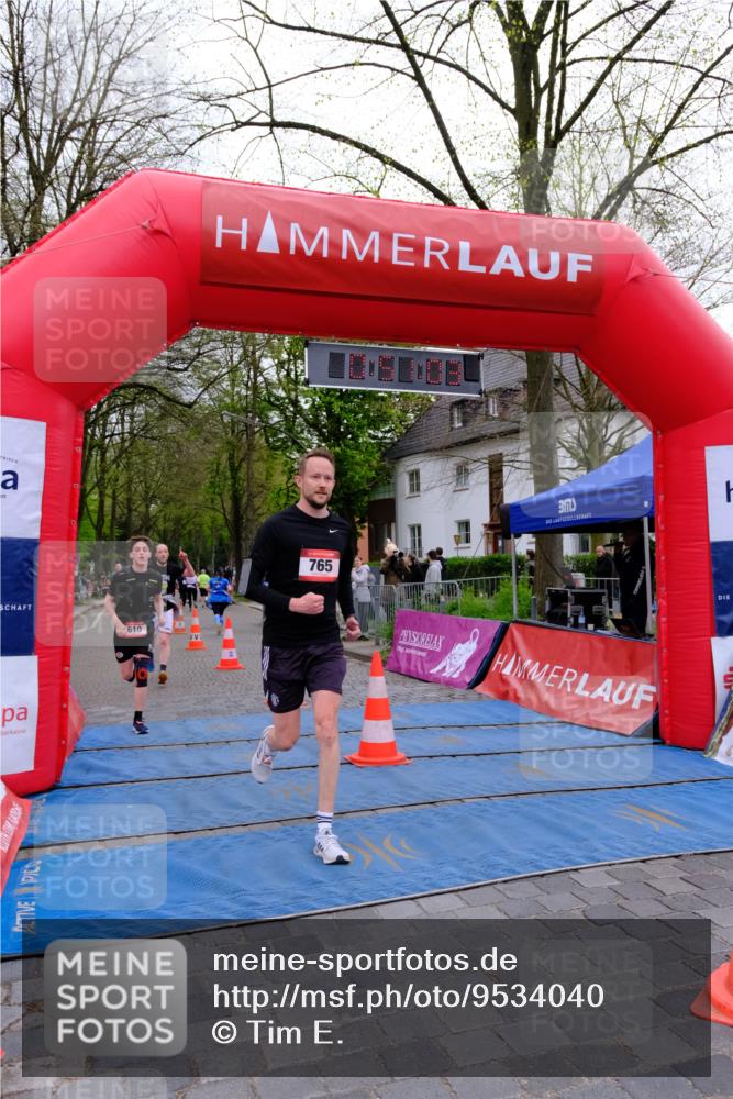 19.04.2026 - Hammer Lauf Tim E. http://msf.ph/oto/9534040 19.04.2026 10:36:11 Ziel 110, 254, 498, 610, 765, 955, 1142, 1249 meine-sportfotos.de