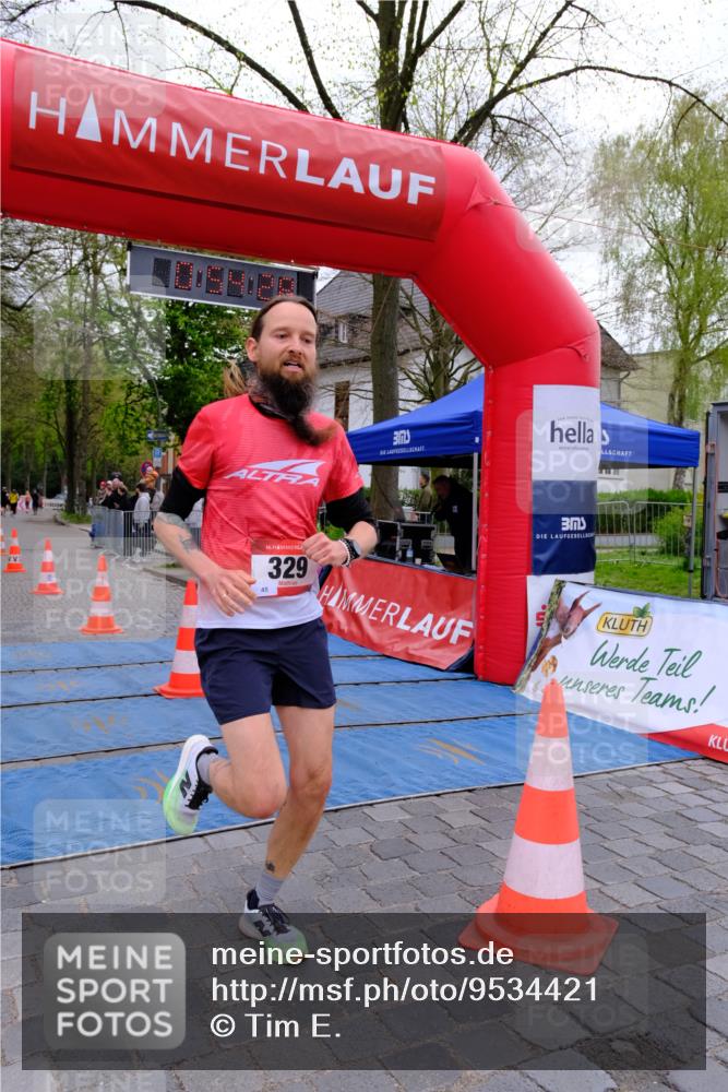 19.04.2026 - Hammer Lauf Tim E. http://msf.ph/oto/9534421 19.04.2026 10:39:36 Ziel 228, 329, 1074, 1896 meine-sportfotos.de