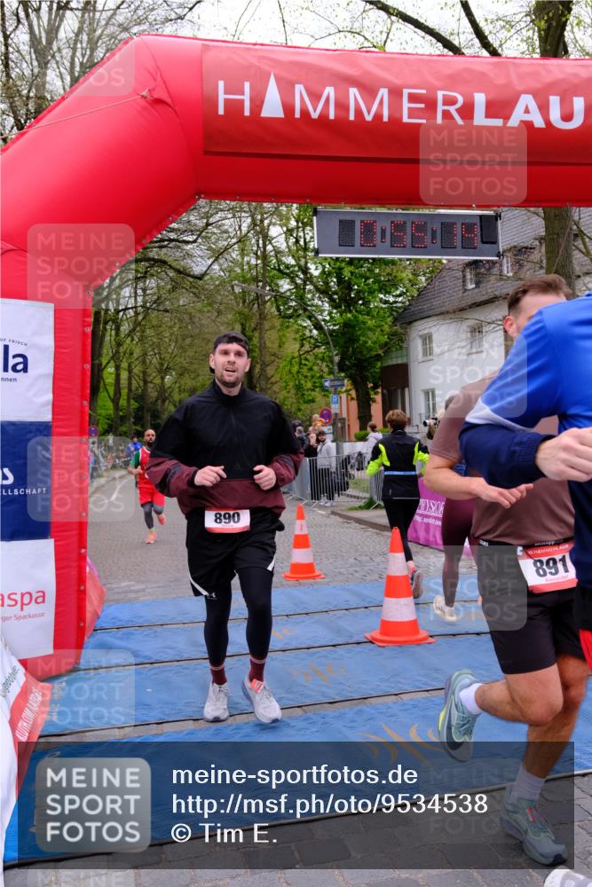 19.04.2026 - Hammer Lauf Tim E. http://msf.ph/oto/9534538 19.04.2026 10:40:22 Ziel 178, 315, 343, 891, 1124, 1133, 1304, 1872 meine-sportfotos.de