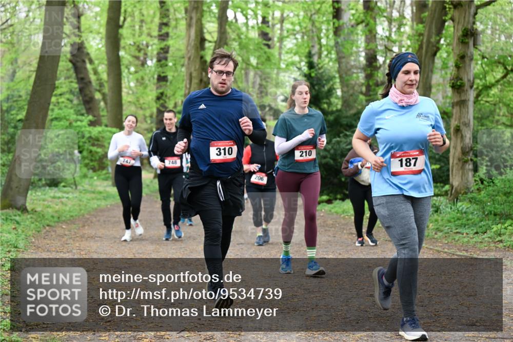 19.04.2026 - Hammer Lauf Dr. Thomas Lammeyer http://msf.ph/oto/9534739 19.04.2026 10:17:17 Laufen 748, 310, 206, 210, 187 meine-sportfotos.de