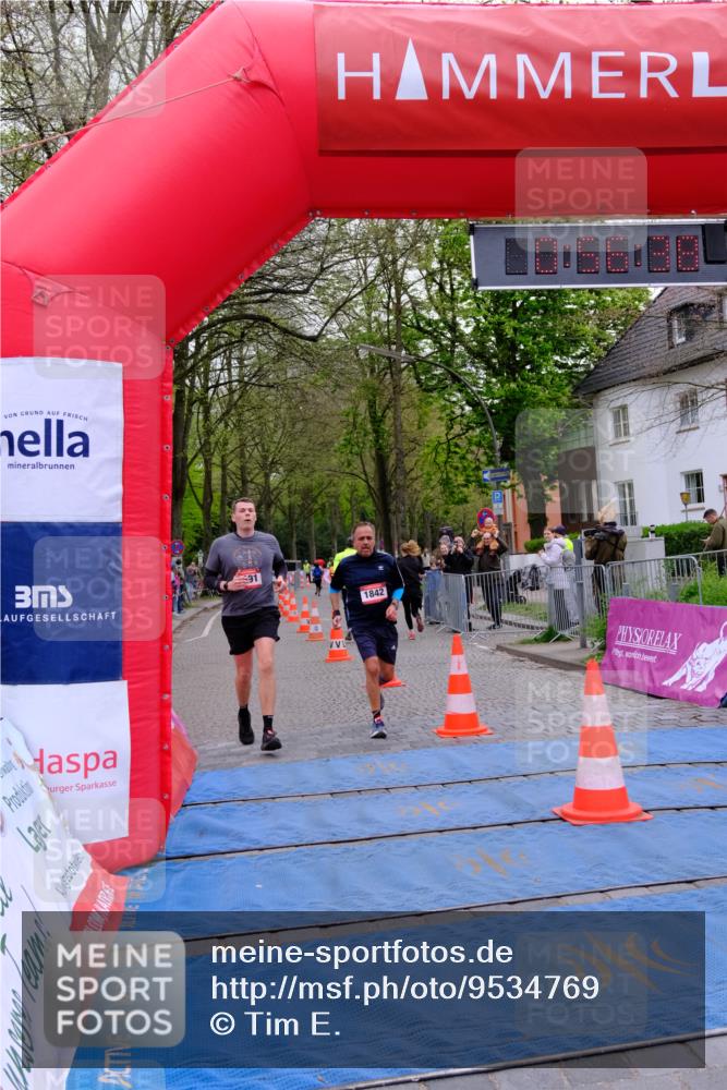 19.04.2026 - Hammer Lauf Tim E. http://msf.ph/oto/9534769 19.04.2026 10:41:45 Ziel 149, 755, 1691, 1842 meine-sportfotos.de