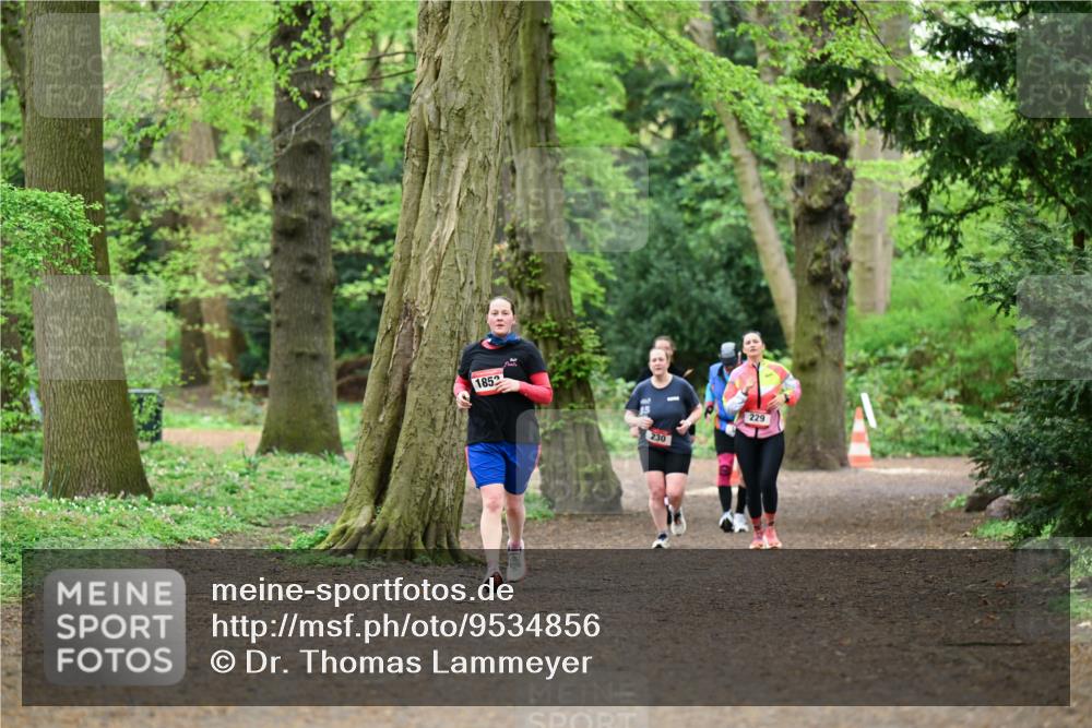19.04.2026 - Hammer Lauf Dr. Thomas Lammeyer http://msf.ph/oto/9534856 19.04.2026 10:17:30 Laufen 1852, 230, 229 meine-sportfotos.de