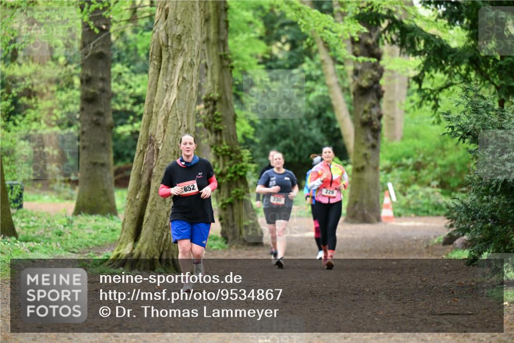 19.04.2026 - Hammer Lauf Dr. Thomas Lammeyer http://msf.ph/oto/9534867 19.04.2026 10:17:31 Laufen 852, 230, 229 meine-sportfotos.de