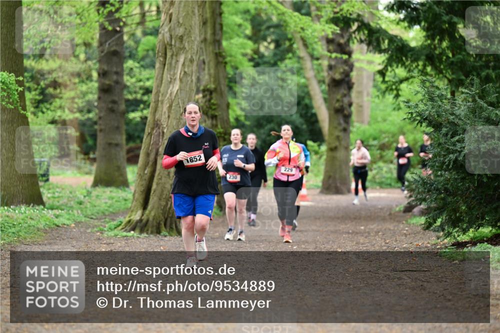 19.04.2026 - Hammer Lauf Dr. Thomas Lammeyer http://msf.ph/oto/9534889 19.04.2026 10:17:33 Laufen 1852, 230, 229 meine-sportfotos.de