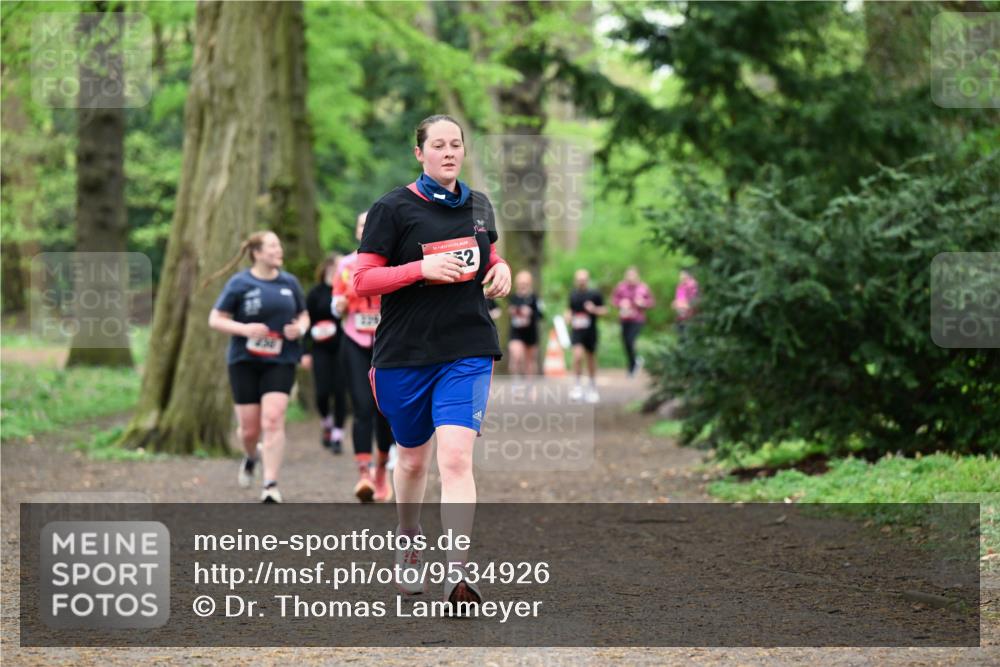 19.04.2026 - Hammer Lauf Dr. Thomas Lammeyer http://msf.ph/oto/9534926 19.04.2026 10:17:37 Laufen 235 meine-sportfotos.de