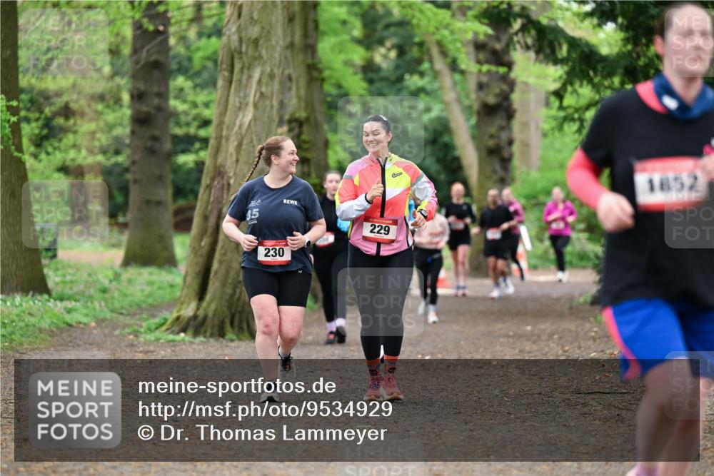 19.04.2026 - Hammer Lauf Dr. Thomas Lammeyer http://msf.ph/oto/9534929 19.04.2026 10:17:38 Laufen 230, 229, 1852 meine-sportfotos.de